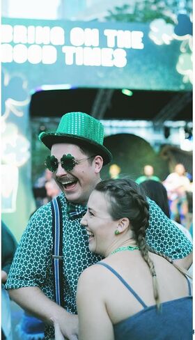 نظارات شمس عيد القديس باتريك الأيرلندية شامروك، نظارات زي ليبرشون باللون الأخضر بأربع أوراق البرسيم لتزيين الحفلات in Kuwait