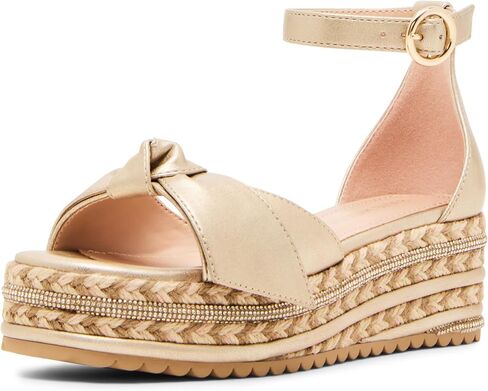 girls Lucille in Kuwait