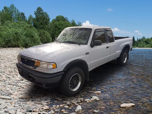 FREEMOTOR802 Tape-on + in-Channel Window Visors Compatible with 1999-2011 Ford Ranger Extended Cab, Side Wind Deflectors Rain Guards Vent Visors, Slim Style Smoke Tinted Acrylic 4 Pieces in Saudi Arabia