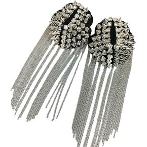 Fashion personality rivet metal tassel epaulets for men and women stage runway costume accessories shoulder pad badge suit outer dress shoulder accessories pin (one pair) in Kuwait