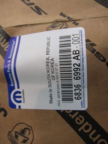 موبار 2019-2020 رام 2500 3500 4500/5500 أسود يمين جانب الركاب الباب الأمامي شعار ذاكرة الوصول العشوائي المعدني in Kuwait