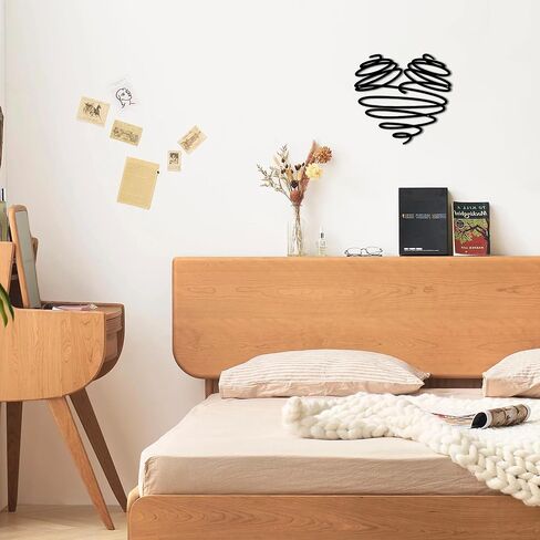 YATEASLU Heart Wall Decor, Continuous Line Art Metal Heart Sign, Abstract Metal Wall Art for Bedroom, Gift for Valentine's Day, Christmas and Other Holidays，Symbol of Everlasting Love in Kuwait