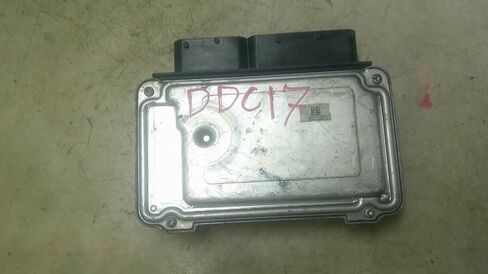 وحدة التحكم في المحرك ECM 2.5L MT تناسب 11-14 متوافقة مع VW المتوافقة مع Jetta 07K 906 055 BB 07K906055BB in Saudi Arabia