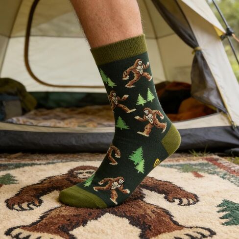 GOLIN Funny Bigfoot Gifts for Women Men, Retro Sasquatch Themed Novelty Crew Socks Silly Sarcastic Stocking Stuffers in Kuwait