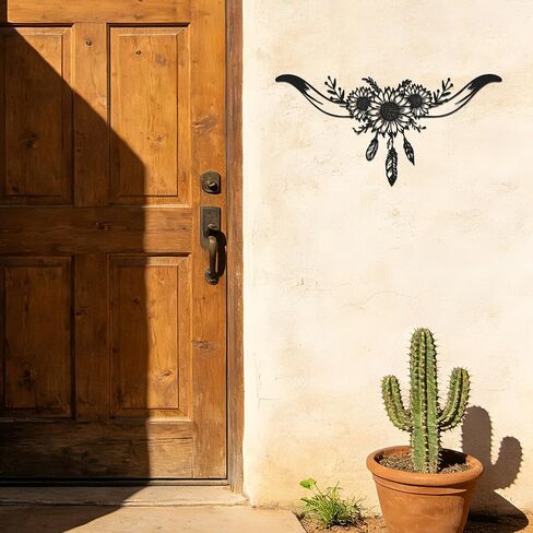 JEWLOVE ديكور الحائط الغربي - جمجمة طويلة القرن مع تصميم عباد الشمس والريش، فن جداري معدني، ديكور جمجمة البقرة لغرفة النوم الغربية، والحمام، والمنزل in Kuwait