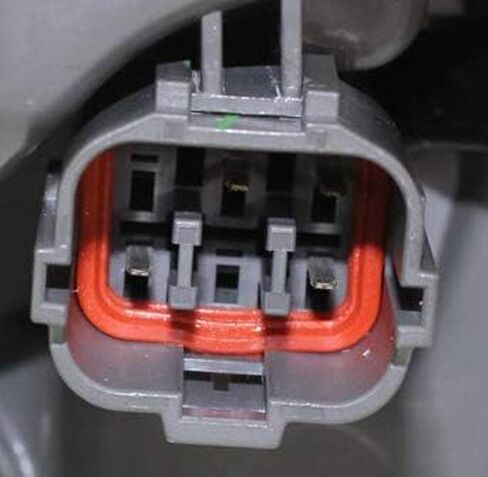 Garage-Pro Tail Light Assembly for Kia Sorento 2011-2013 Rear, Mounts on Body Halogen with Bulb(s) Passenger Side, Outer KI2805103 in Saudi Arabia