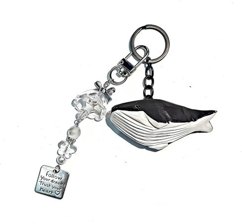 Floette لطيف الحوت المفاتيح مع واضح الرياح الرنين منحوتة باليد الحوت الخشبي حلية حقيبة العرافة Y2K اكسسوارات القوس قلادة in Kuwait