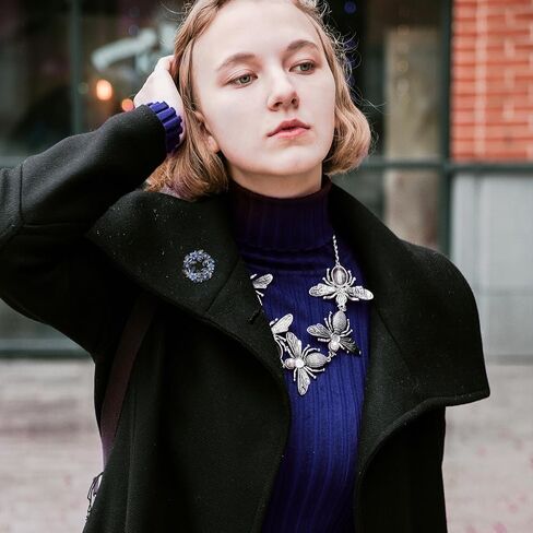 Flower Brooches for Women,Blue Wreath Brooch Pin,Crystal Pearl Flower Brooches Pins, Elegant Accessory for Weddings, Parties & Mother’s Day Gifts in Kuwait