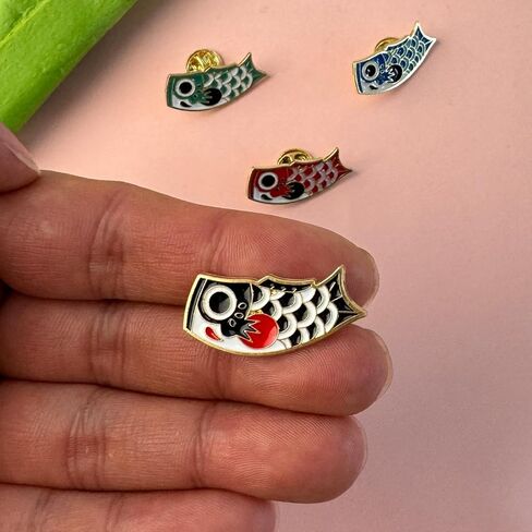 4Pcs Japanese Koi Fish Brooch, Cute Cartoon Red Black Koi Enamel Pin, Alloy Metal Animal Badge for Clothes Backpacks, Aesthetic Lapel Pin Gift for Women Pin Collectors in Kuwait