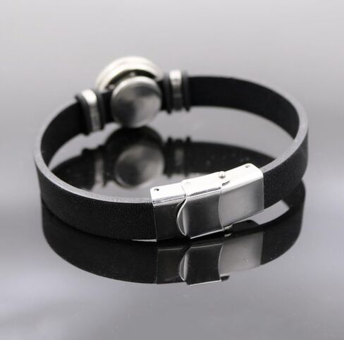 2 Pcs St. Benedict Medal Black Leather Bracelet, Catholic St. Benedict Lucky Protection Bracelet, Inspirational Prayer Religious Jewelry for Men and Women in Kuwait