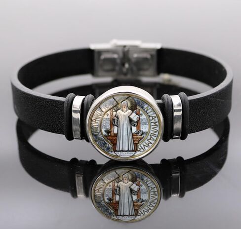 2 Pcs St. Benedict Medal Black Leather Bracelet, Catholic St. Benedict Lucky Protection Bracelet, Inspirational Prayer Religious Jewelry for Men and Women in Kuwait