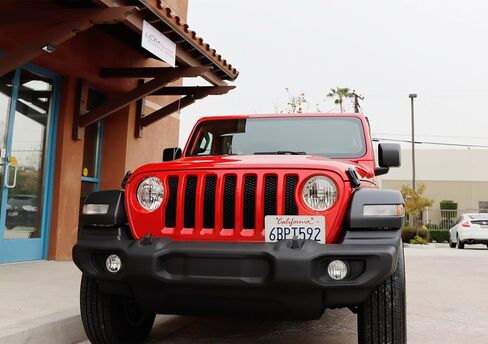iJDMTOY لا يتطلب مثقابًا أماميًا للوحة الترخيص الأمامية، متوافق مع Jeep 2018-up Wrangler JL in Kuwait