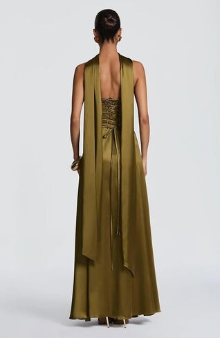 Strapless Satin Bridesmaid Dresses with Scarf Empire Waist A Line Formal Evening Prom Ball Gowns with Pockets in Kuwait