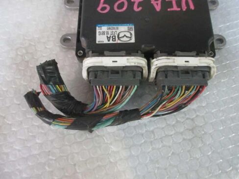 2010 10 متوافق مع وحدة التحكم في محرك مازدا 3 ECM LF3T18881G LF3T 18 881G in Saudi Arabia