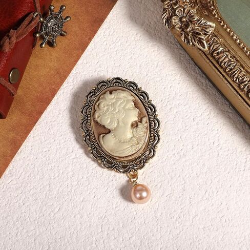 دبوس بروش على الطراز الفيكتوري، قلادة صورة سيدة منقوشة عتيقة مع لؤلؤ متدلي، إكسسوار قماش لوشاح طية صدر السترة، مجوهرات مأدبة الحفلات in Kuwait