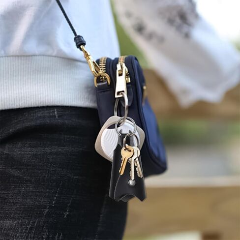 Car Keychain, Leather Bat Shape Vehicle Key Chain, Automotive Keyring Holder Accessories, Universal for Most Cars (White/Black) in Saudi Arabia