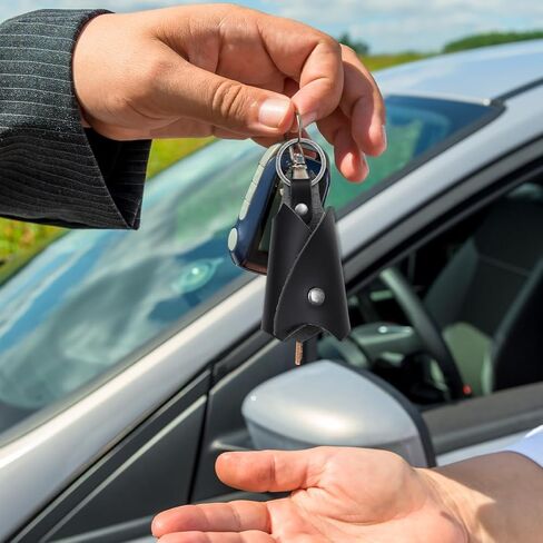 Car Keychain, Leather Bat Shape Vehicle Key Chain, Automotive Keyring Holder Accessories, Universal for Most Cars (White/Black) in Saudi Arabia