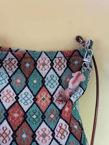 2Pcs Simulated Squid Octopus Keychain Fun Seafood Keychain Weird Personalized Backpack Earphone Accessories Daily Car Pendant in Kuwait