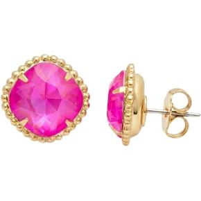 أقراط Sorrelli المرصعة على شكل وسادة من Sorrelli - ترصيع كريستال مستوحى من الطراز القديم مع حواف مزخرفة، ظهر يومي، لون البطيخ البري in Kuwait