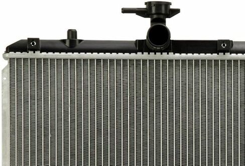 مشعاع تبريد السيارات لسوزوكي ايريو 2451 in Kuwait