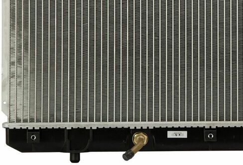 مشعاع تبريد السيارات لسوزوكي ايريو 2451 in Kuwait