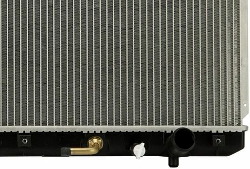 مشعاع تبريد السيارات لسوزوكي ايريو 2451 in Kuwait