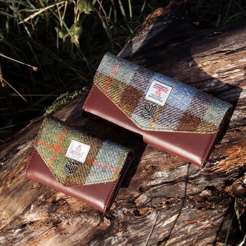 محفظة Islander The Large HarrisTweed بمشبك، تارتان أزرق كستنائي، الطول: 19 سم الارتفاع: 9.5 سم العرض: 3 سم، كلاسيكية in Kuwait