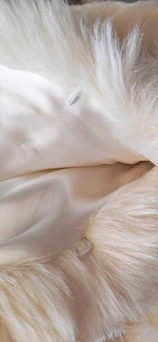 Bridal Faux Fur Shawl and Wraps for Wedding Warm Thick Coat Women Luxury Evening Dress Fluffy Cape for Women in Saudi Arabia