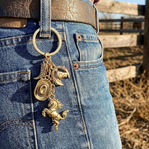 سلسلة مفاتيح حصان غربي مع قبعة وأحذية طويلة، حلقة مفاتيح على شكل حيوان ذهبي عتيق للرجال والنساء، ملحقات حقيبة الفروسية لهدايا المتحمسين على طراز الساحل الغربي in Kuwait