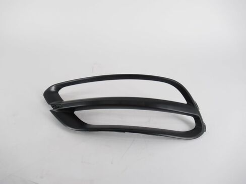 OEM Genuine Kia Rear Bumper Right (Passenger Side) Fog Lamp Molding Cover 86658 D9500 86658D9500. in Saudi Arabia