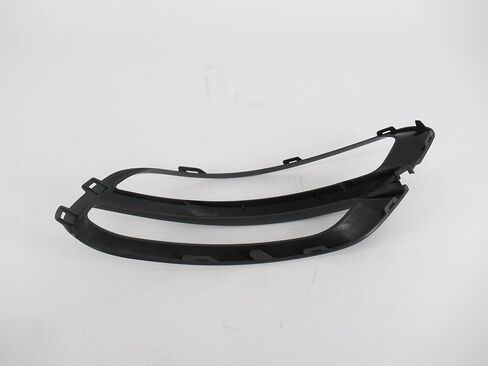 OEM Genuine Kia Rear Bumper Right (Passenger Side) Fog Lamp Molding Cover 86658 D9500 86658D9500. in Saudi Arabia