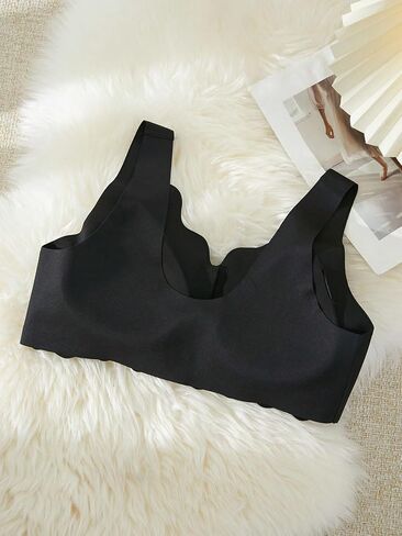 Plus Size Bra for Women, Front Closure, Wireless, Comfortable Full Coverage, Simple Wave Edge, Supportive Everyday Bra in Saudi Arabia