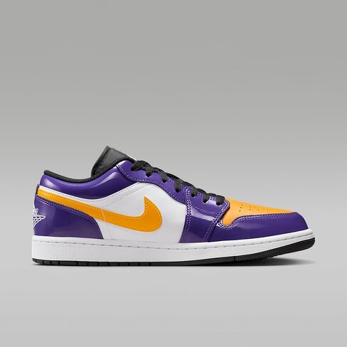 حذاء Air Jordan 1 Low SE للرجال (أرجواني/أبيض/أسود/ذهبي جامعي) in Saudi Arabia