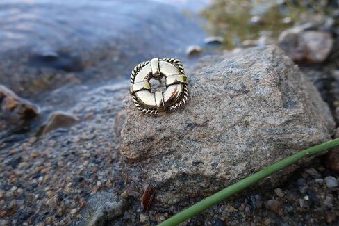 Jim Clift Design Life Preserver Gold Lapel Pin in Kuwait