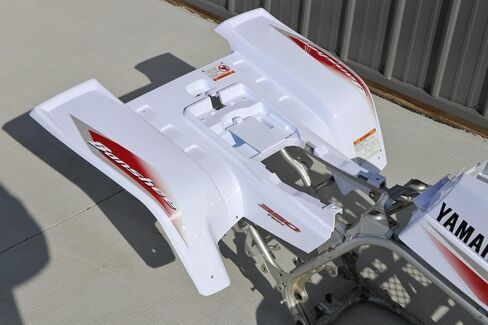 مجموعة رسومات ملصقات الفينيل من Vito مقاس 14MIL تناسب Yamaha Banshee RED CHERRY 2004 in Saudi Arabia