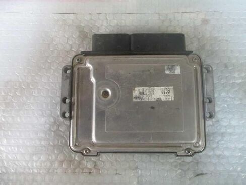 Engine ECM Control Module MT Fits 16-17 Veloster 39121-2BFK5 391212BFK5 in Saudi Arabia