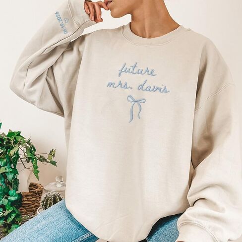 Luxury Custom Embroidered Future Mrs Sweatshirt Hoodies, Bride Sweatshirt, Personalized Date on Sleeve, Bide To Be Gifts, Wedding Engagement Gift, Mr & Mrs 3 in Kuwait