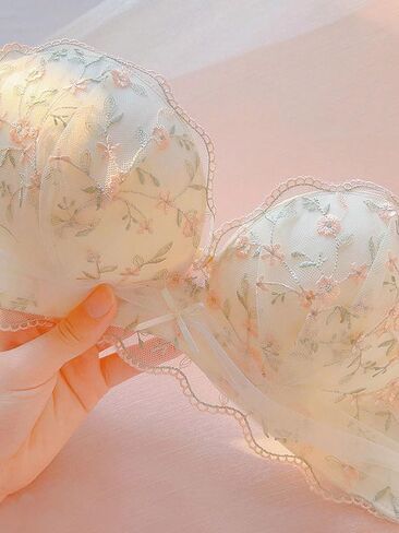 Women's Cute Pattern Strapless Bra, Lace Trim Underwire-Free Bra, Back Without Hooks, with Inner Padding, Daily Wear by Women in Saudi Arabia