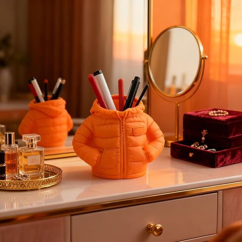 3D Printed Down Jacket Pen Holder - Creative Desktop Organizer for Pens, Makeup Brushes, Home Office Decor, Random Color in Saudi Arabia