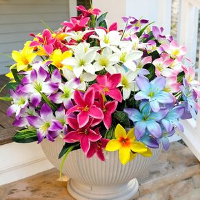 زهور صناعية وهمية للديكور في الهواء الطلق، 8 حزم من زهور الزنبق الصناعية المقاومة للأشعة فوق البنفسجية زهور صناعية للشرفة الأمامية وفناء الحديقة ونافذة صندوق المزارع للديكور الداخلي والخارجي (6 ألوان) in Kuwait