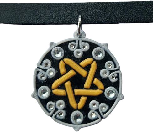 Cat school medallion in Saudi Arabia