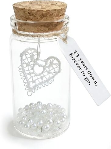 هدية من الدانتيل للذكرى السنوية الثالثة عشرة للزفاف، قلب من الدانتيل في زجاجة تذكارية زجاجية صغيرة، مع علامة رسالة "13 عامًا لأسفل، إلى الأبد"، للزوج والزوجة له ​​أو لها in Kuwait