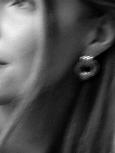 Gold Loop Statement Earrings for Women – Bold Hoop-Inspired Dangle Earrings, Lightweight Modern Gold Jewelry for Everyday & Special Occasions in Kuwait