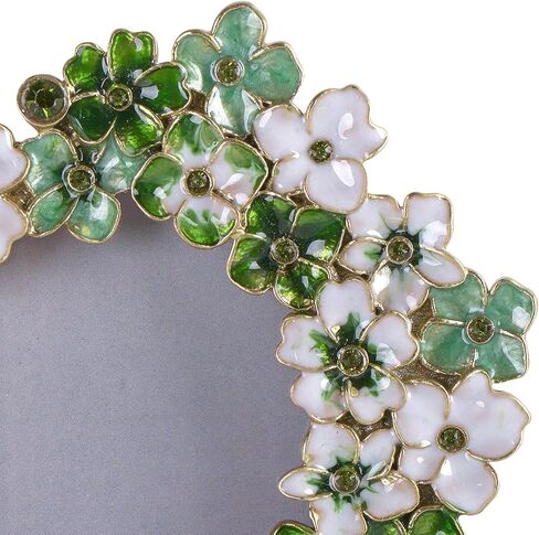 إطار صورة زهور خضراء - إطار صور على شكل قلب مقاس 4 × 4 للذكرى السنوية، هدية عرض على الطاولة in Kuwait