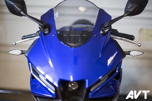 AVT YZF-R3 / R3 2025-2026 إشارات الانعطاف الأمامية LED in Kuwait