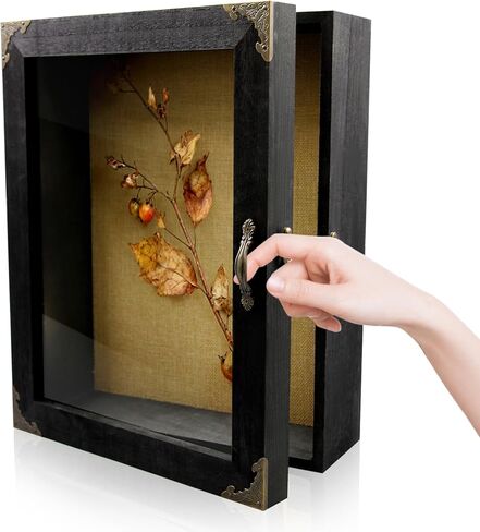 إطار صندوق ظلال مقاس 11x13، حافظة عرض عميقة مقاس 5 بوصات، خشب ريفي محروق، باب أكريليك بتصميم مفصلي، مقبض معدني عتيق ومزلاج، ظهر من الكتان in Kuwait