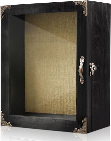 إطار صندوق ظلال مقاس 11x13، حافظة عرض عميقة مقاس 5 بوصات، خشب ريفي محروق، باب أكريليك بتصميم مفصلي، مقبض معدني عتيق ومزلاج، ظهر من الكتان in Kuwait