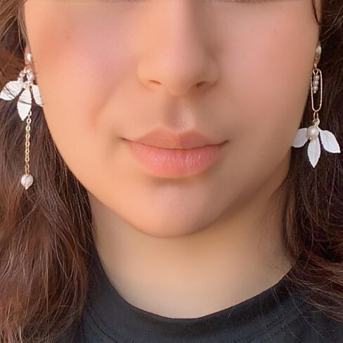 White Flower Earrings for Women: Unique Pearl Drop Dangle Earrings, Minimalist Aesthetic Fashion Trendy Earrings for Parties & Daily Commute in Kuwait