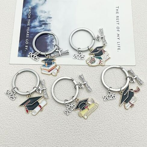 5pcs Graduate Keychain Class Of 2026 Graduation Gifts for Her Him Best Graduate Keychain Seniors Masters Nurses College Highschool Grad Presents in Saudi Arabia