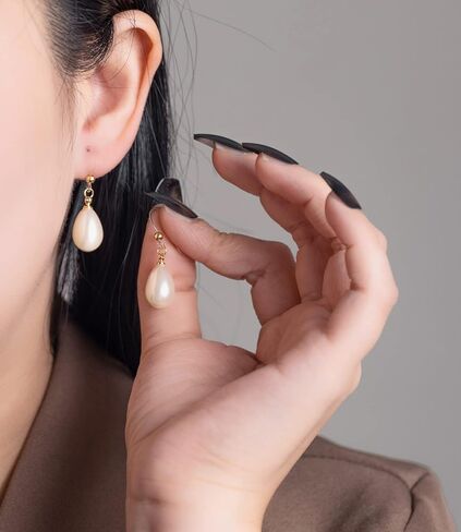 أقراط بلاستيكية للنساء، أقراط KMEOSCH خفيفة الوزن أنيقة متدلية من اللؤلؤ على خطافات بلاستيكية لا تسبب الحساسية للأذنين الحساسة in Kuwait